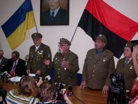 Почему мир не протестует против легализации упырей из УПА?