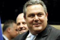 Министр обороны Греции считает украинскую власть фашистской