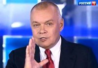 В Сети появились фото, где Киселев кормит Порошенко картошкой