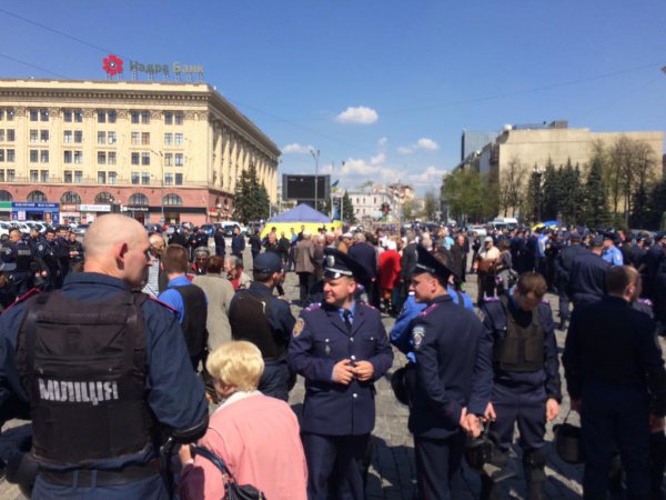 В центре Харькове на митинге КПУ начались стычки с укроскакунами