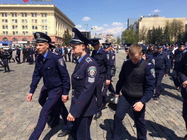 В центре Харькове на митинге КПУ начались стычки с укроскакунами