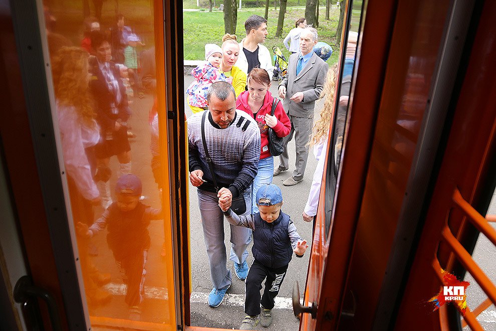 К 1 мая в Донецке открылась детская железная дорога