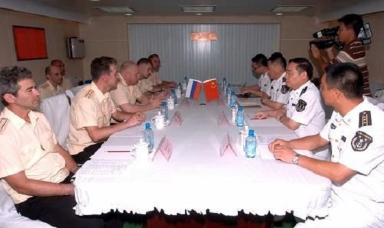 Игра мускулами на Средиземном море Игра мускулами на Средиземном море