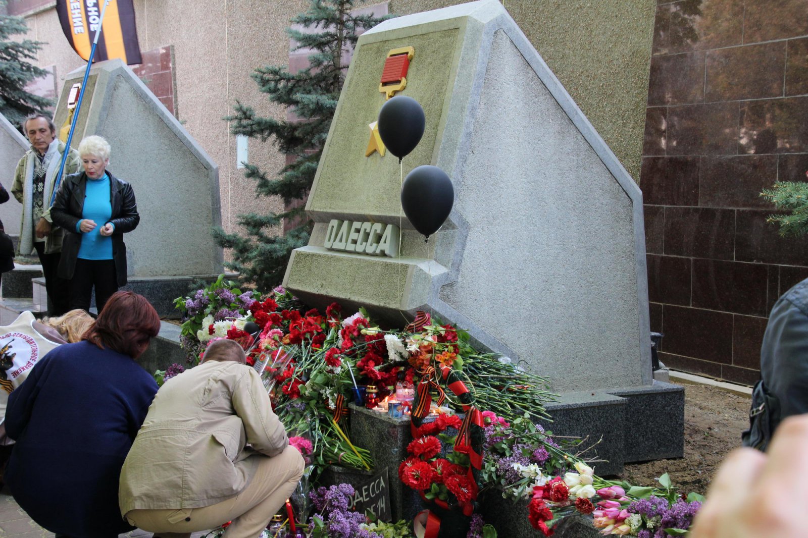 Митинг в Севастополе памяти патриотов погибших в Одессе Митинг в Севастополе памяти патриотов погибших в Одессе