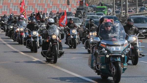 Читатели Die Zeit: почему на мотоциклах нельзя, а на танках можно? Читатели Die Zeit: почему на мотоциклах нельзя, а на танках можно?