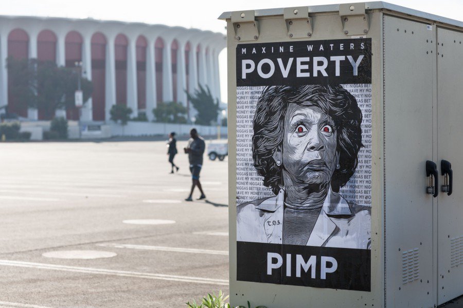 Стрит арт и политика - самый крупный флешмоб в истории уличного искусства!