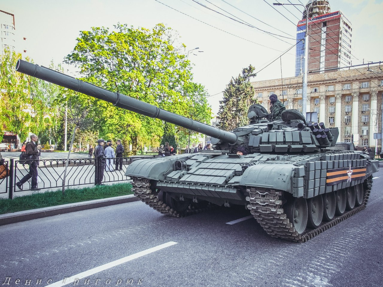 Фото- видеорепортаж с подготовки к Параду Победы в Донецке Фото- видеорепортаж с подготовки к Параду Победы в Донецке