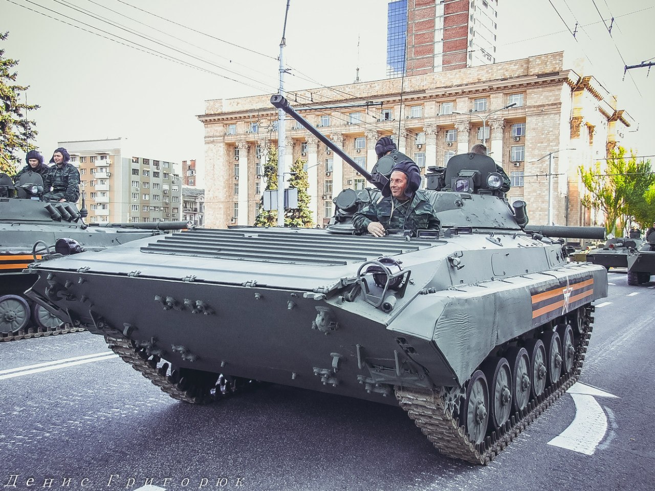 Фото- видеорепортаж с подготовки к Параду Победы в Донецке Фото- видеорепортаж с подготовки к Параду Победы в Донецке