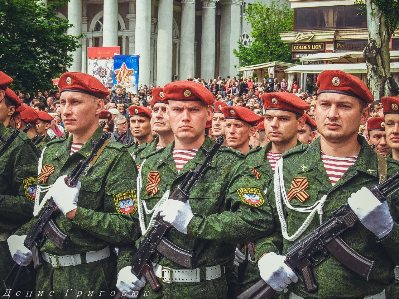Онлайн-трансляция парада в честь Дня Победы в Донецке Онлайн-трансляция парада в честь Дня Победы в Донецке