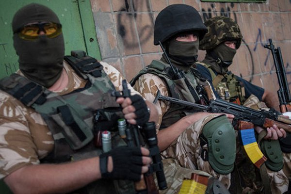 Украинские силовики опаснее для Киева, чем для Донбасса
