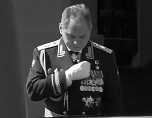 СМИ рассказали, почему Шойгу перекрестился перед парадом Победы СМИ рассказали, почему Шойгу перекрестился перед парадом Победы