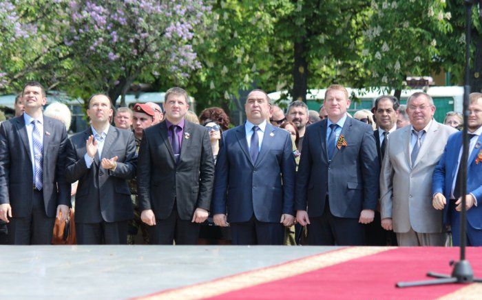 Торжественная церемония подъема Государственного флага ЛНР состоялась в Луганске