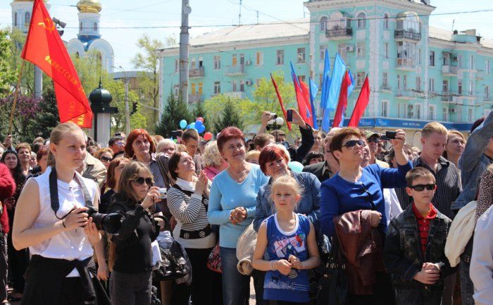 Торжественная церемония подъема Государственного флага ЛНР состоялась в Луганске