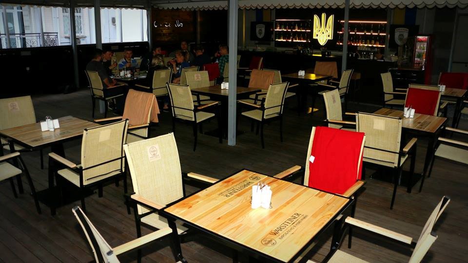 В киевском пабе «Каратель» угощают «Ополченцами на гриле» В киевском пабе «Каратель» угощают «Ополченцами на гриле»