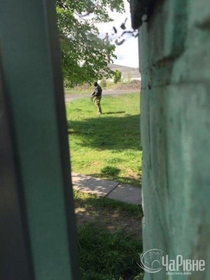 В Ровенской области открыли стрельбу по соратникам Тягнибока В Ровенской области открыли стрельбу по соратникам Тягнибока