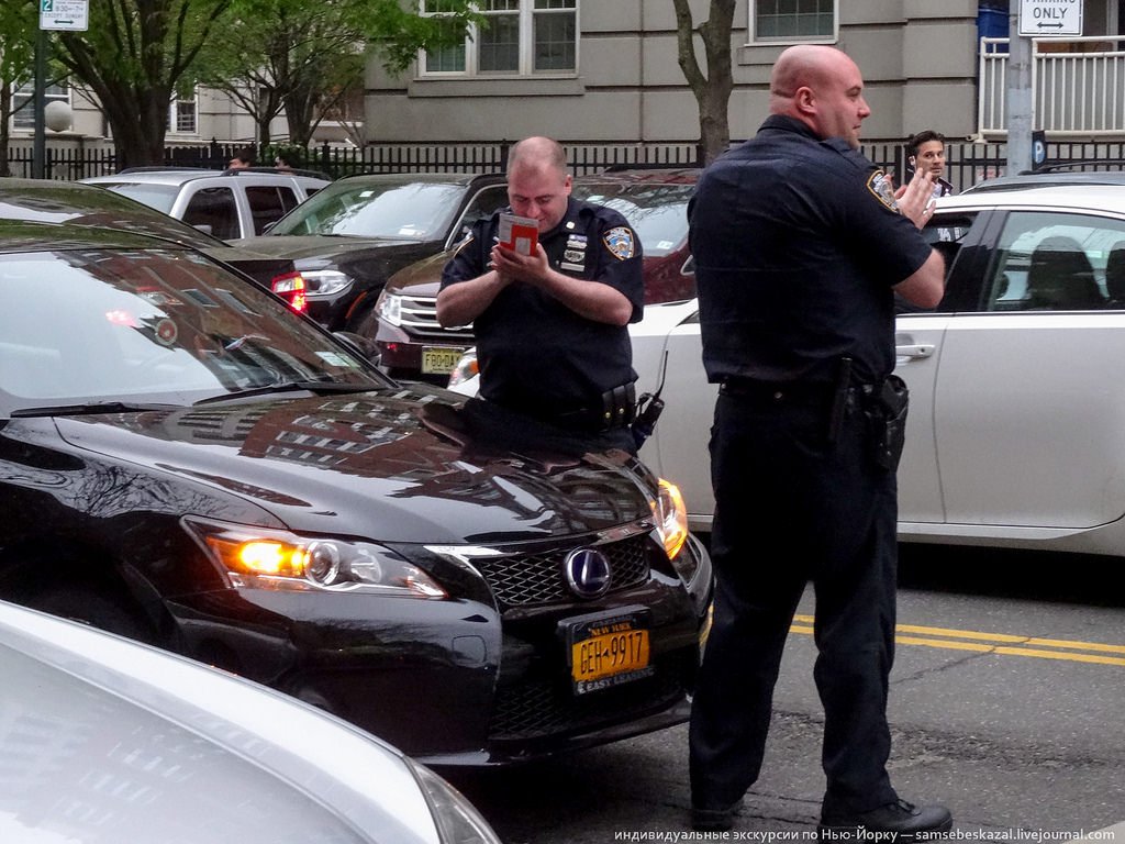 Как на Брайтоне прошел автопробег посвященный Дню Победы и чем все кончилось Как на Брайтоне прошел автопробег посвященный Дню Победы и чем все кончилось