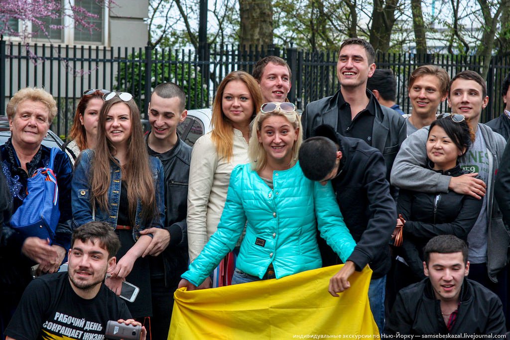 Как на Брайтоне прошел автопробег посвященный Дню Победы и чем все кончилось Как на Брайтоне прошел автопробег посвященный Дню Победы и чем все кончилось