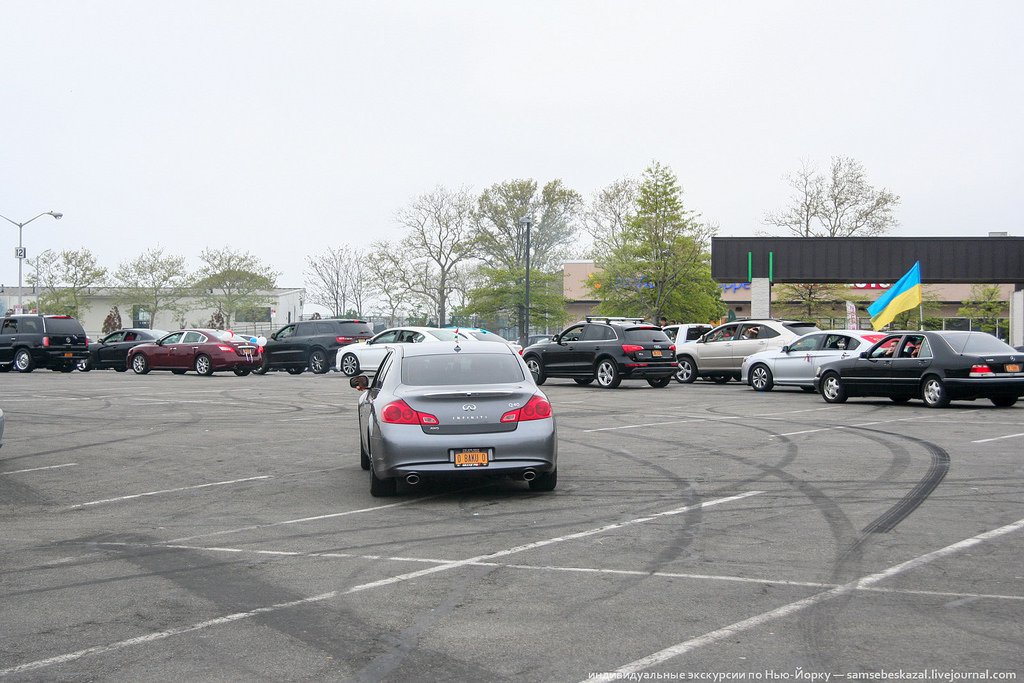 Как на Брайтоне прошел автопробег посвященный Дню Победы и чем все кончилось Как на Брайтоне прошел автопробег посвященный Дню Победы и чем все кончилось