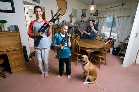 Дети в США продолжают страдать от оружия родителей