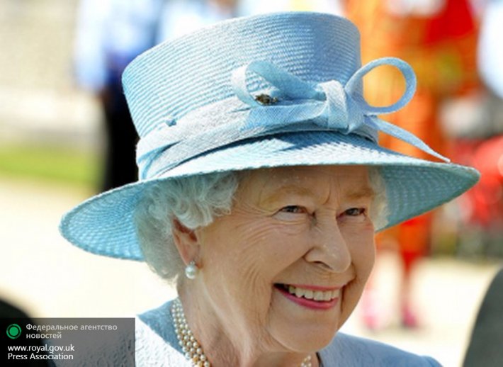 Елизавета II обещает и дальше оказывать давление на РФ из-за Украины Елизавета II обещает и дальше оказывать давление на РФ из-за Украины