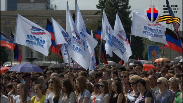 Иосиф Кобзон выступил на многотысячном траурном митинге в Донецке Иосиф Кобзон выступил на многотысячном траурном митинге в Донецке