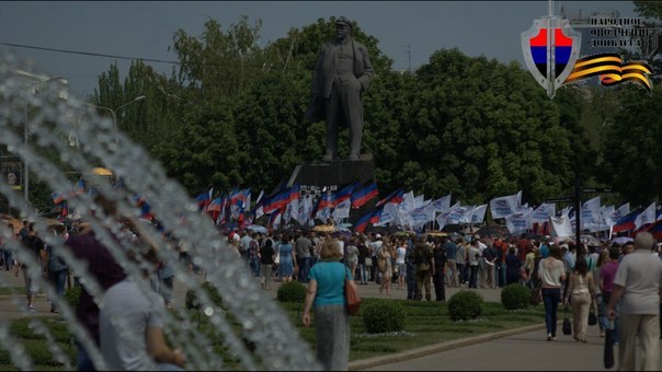 Иосиф Кобзон выступил на многотысячном траурном митинге в Донецке