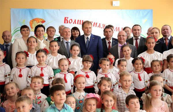 И садики, и десантники...