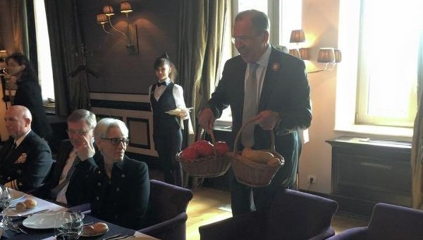 Киевский конь Москвы и сочинские дары Лаврова