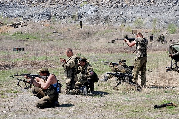 Украинские военные убивают сами себя Украинские военные убивают сами себя