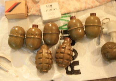 На Винничине под видом "самообороны" продавали оружие из АТО На Винничине под видом "самообороны" продавали оружие из АТО