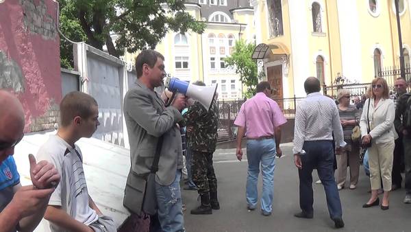 Суд Киева завтра решит напала ли Россия на Украину Суд Киева завтра решит напала ли Россия на Украину