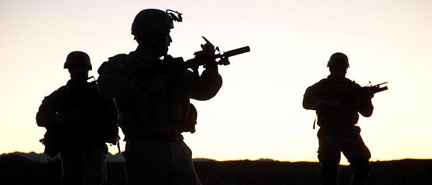 Спецназ США арестовывает президента ФИФА Блаттера Спецназ США арестовывает президента ФИФА Блаттера