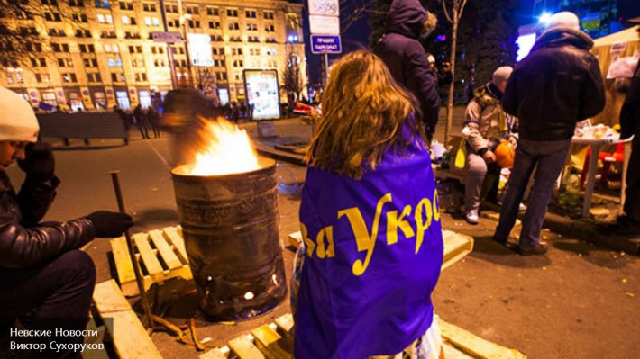 Экс-сотрудник разведки: США готовят госпереворот на Украине Экс-сотрудник разведки: США готовят госпереворот на Украине