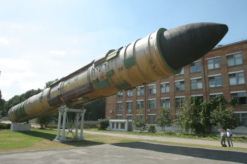 Новости с уничтоженного США и его лакеями Южмаша: Бандеровцы как грязная нейтронная бомба 