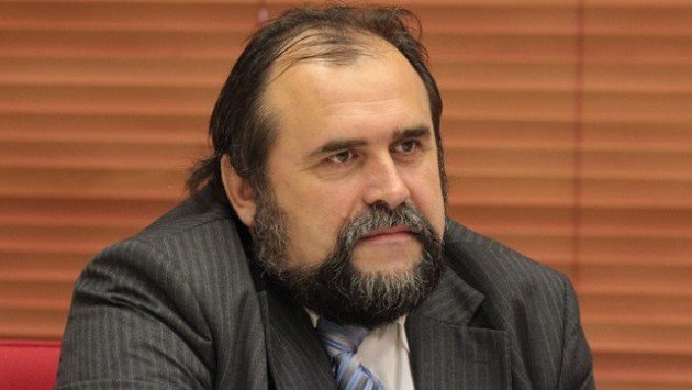 Охрименко: Кабмину не до проблем с тарифами, он уже сидит на чемоданах Охрименко: Кабмину не до проблем с тарифами, он уже сидит на чемоданах