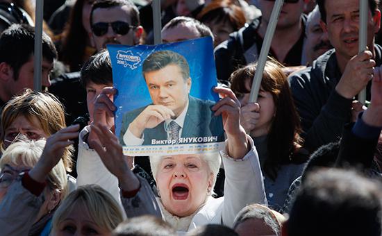 Порошенко назвал неконституционным лишение Януковича статуса президента Порошенко назвал неконституционным лишение Януковича статуса президента