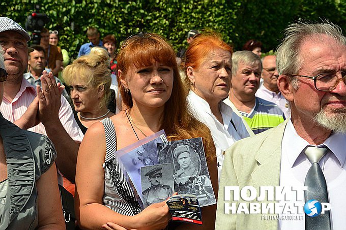 В центре Киева славили СССР, несмотря на запрет В центре Киева славили СССР, несмотря на запрет