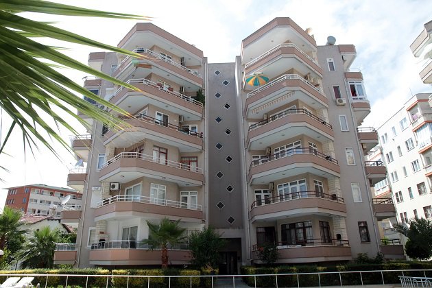 В Турции ребенок с Украины три дня жил с умершими от отравления родителями