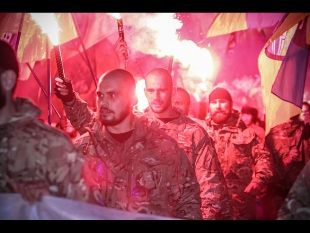 «Правый сектор» и «Азов» проведут марш в Киеве с требованием объявить войну России «Правый сектор» и «Азов» проведут марш в Киеве с требованием объявить войну России