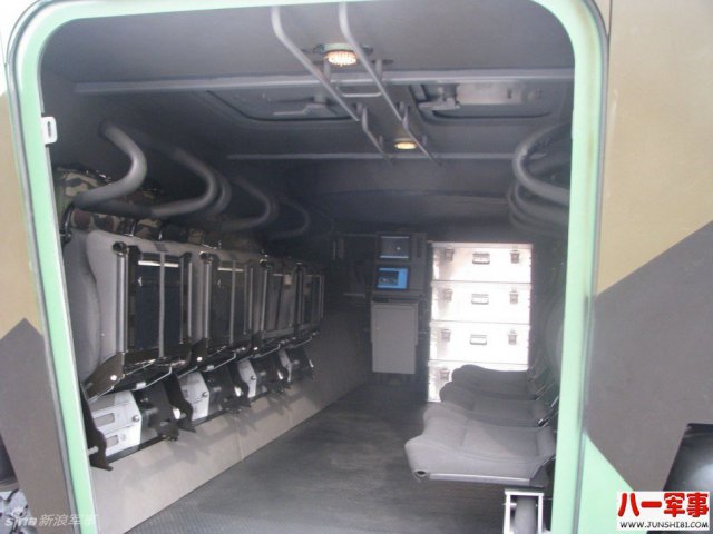 Гендиректор: "Уралвагонзавод" продолжает разрабатывать БМП "Атом" самостоятельно