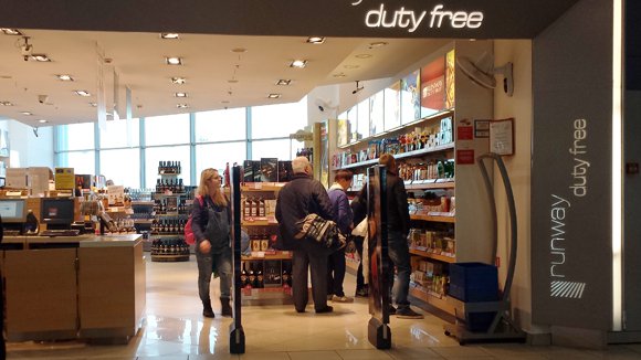 Деньги, сэкономленные на Duty Free и ювелирных украшениях, россияне тратят на Родине Деньги, сэкономленные на Duty Free и ювелирных украшениях, россияне тратят на Родине