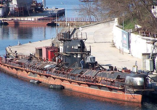 Украина и ее военно-морской … плот Украина и ее военно-морской … плот