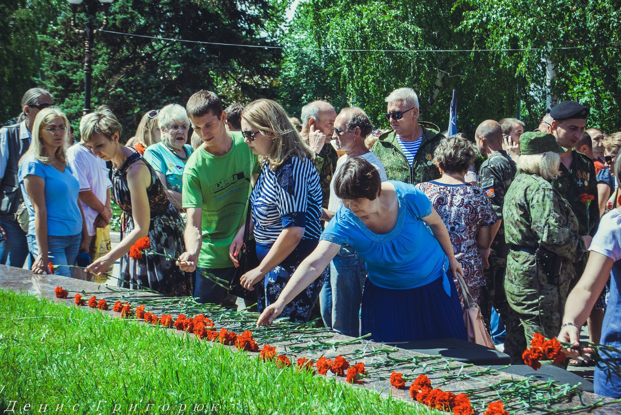 Митинг-реквием "Не забудем, не простим: Славянск" Митинг-реквием "Не забудем, не простим: Славянск"