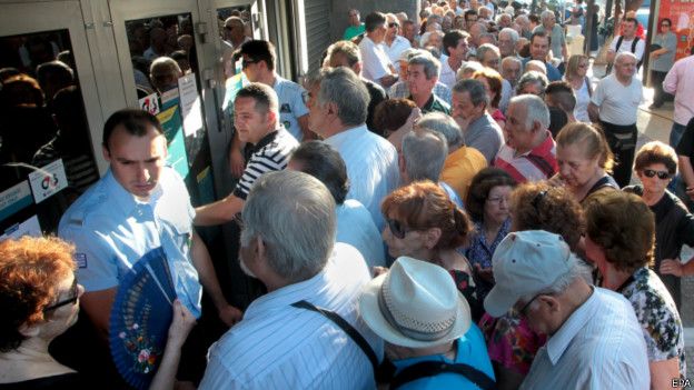 Афины голосуют за новый план по выходу из кризиса Афины голосуют за новый план по выходу из кризиса