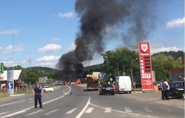 Многоходовочка. «Правый сектор» в Мукачево подставил Балога с ведома Порошенко? Многоходовочка. «Правый сектор» в Мукачево подставил Балога с ведома Порошенко?
