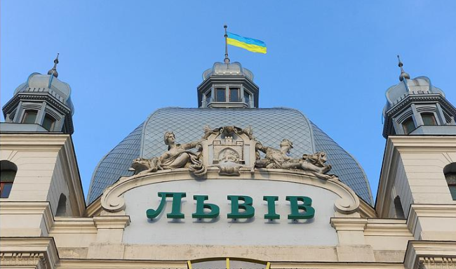 Началось и во Львове: Взрывы в двух отделениях милиции Началось и во Львове: Взрывы в двух отделениях милиции