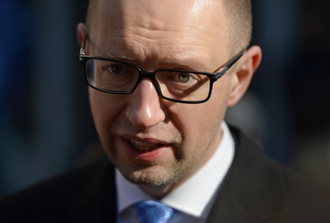 Яценюк обвинил Россию в украинской коррупции Яценюк обвинил Россию в украинской коррупции