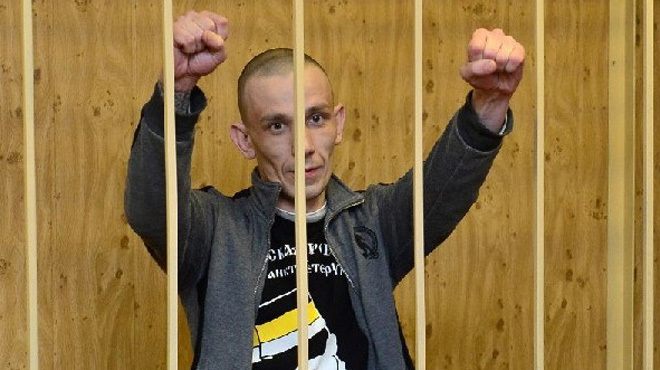 Создателю ВК-сообщества «Русский правый сектор» дали 2 года и 7 месяцев строгого режима Создателю ВК-сообщества «Русский правый сектор» дали 2 года и 7 месяцев строгого режима