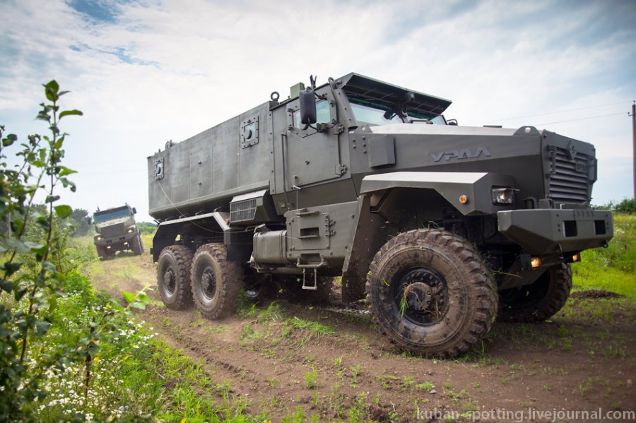«Безумный Макс» отдыхает: несокрушимая мощь украинских шушпанцеров «Безумный Макс» отдыхает: несокрушимая мощь украинских шушпанцеров