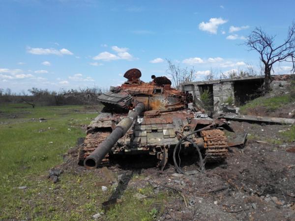 Говорили вам укропам: Отведите технику от линии разграничения! Говорили вам укропам: Отведите технику от линии разграничения!